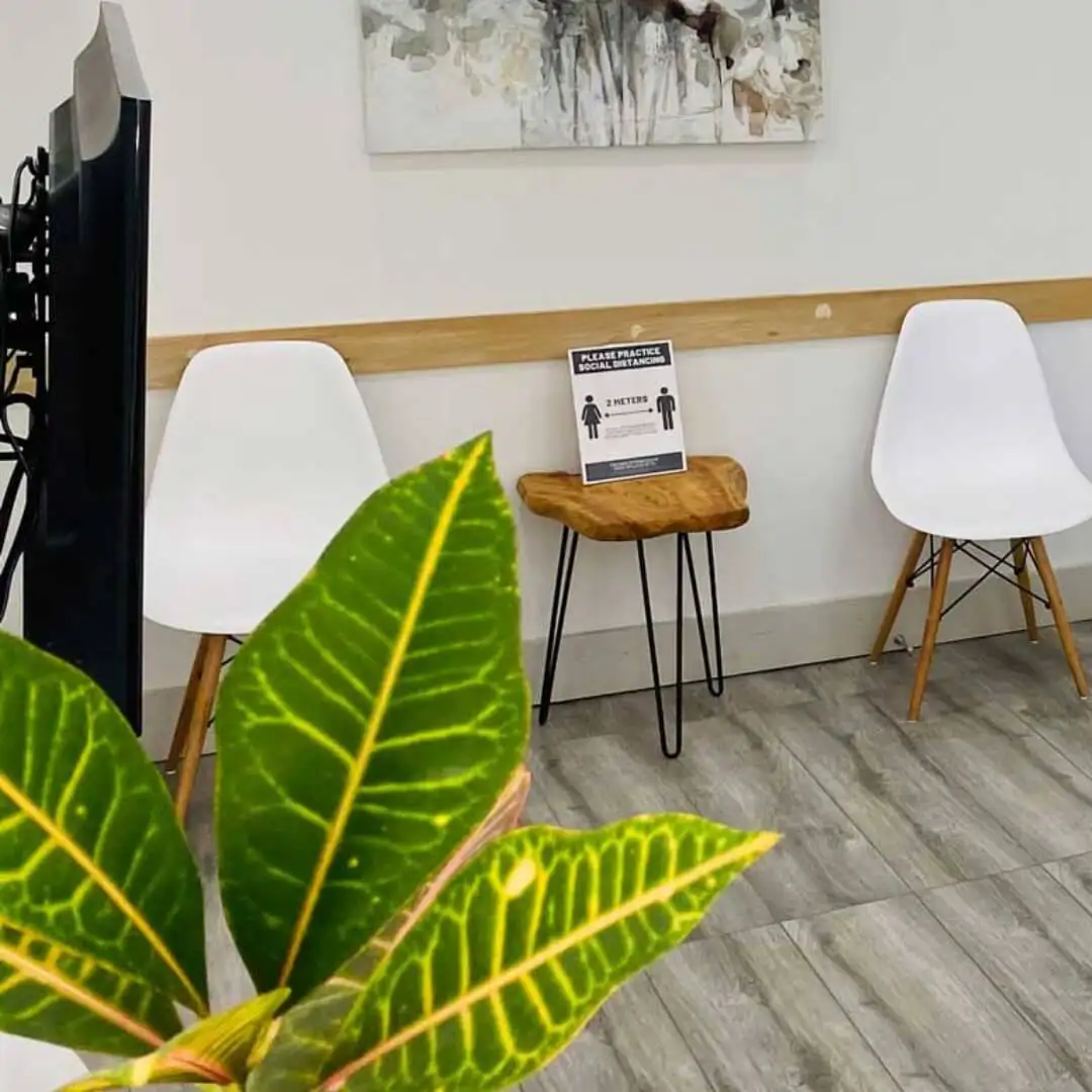 Photograph of the waiting room at Twogether Dentures. An East York Denture Clinic.